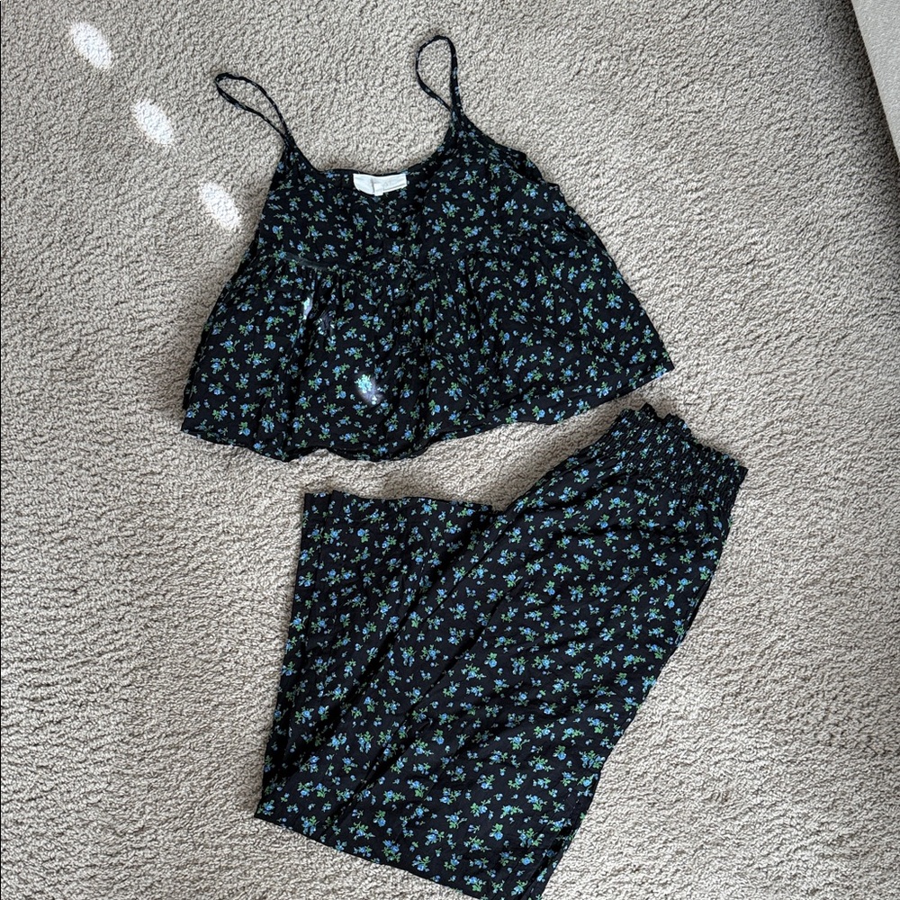 THE GREAT Sleep. Black and Blue Floral pajama Set